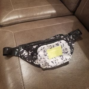 VS Pink Fanny Pack